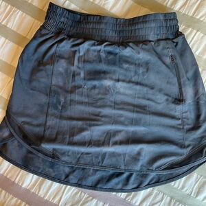 Lululemon Hottie Hot skirt